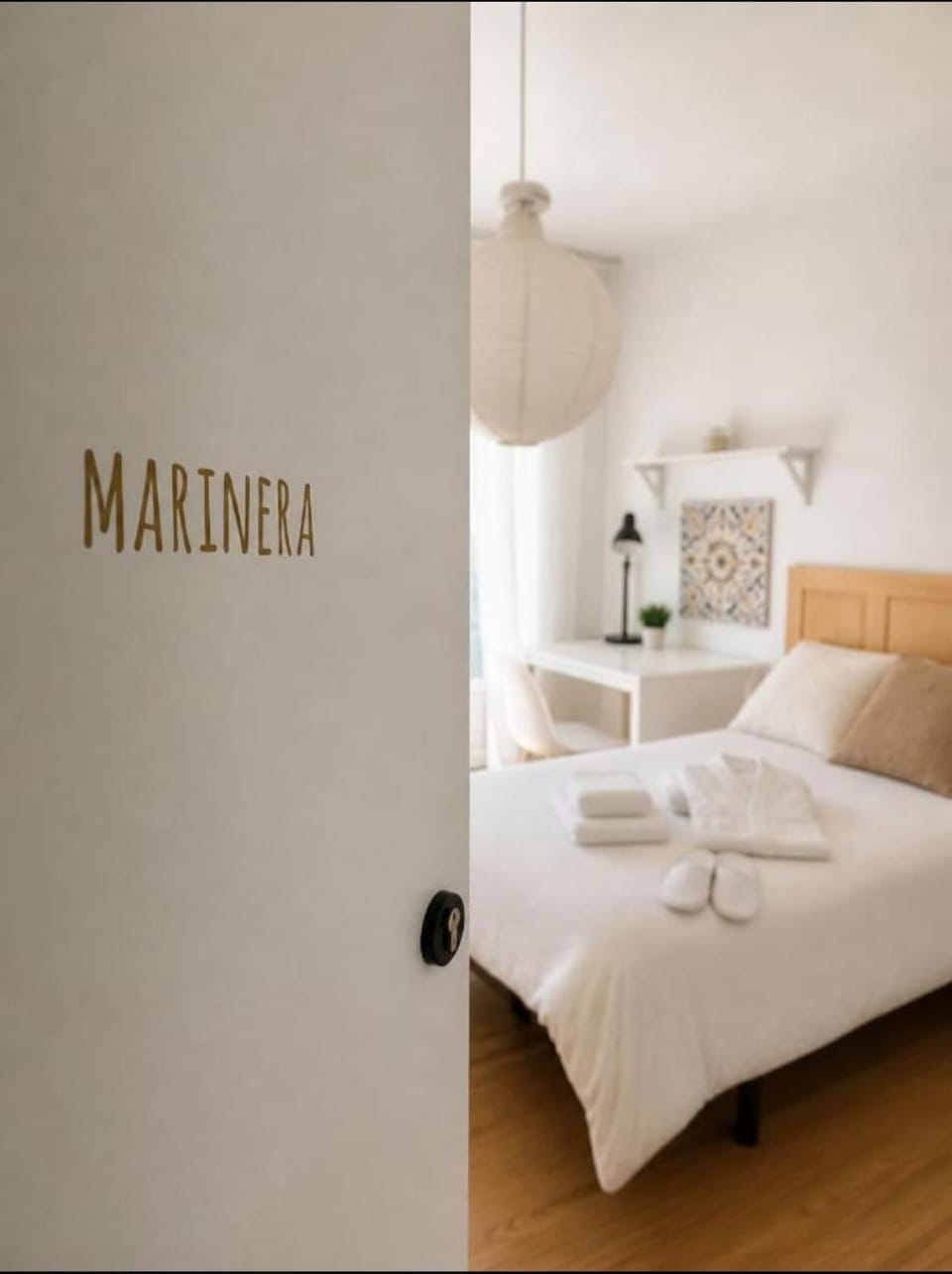 Bed, Photo of the whole room, Bedroom, Text overlay, towels