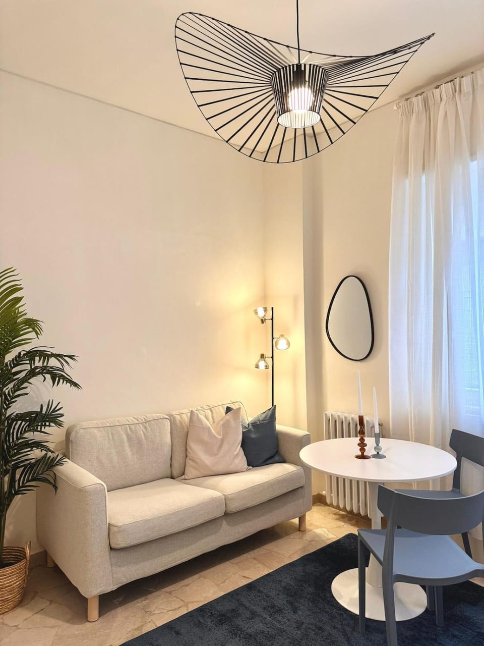 Seating area, Dining area