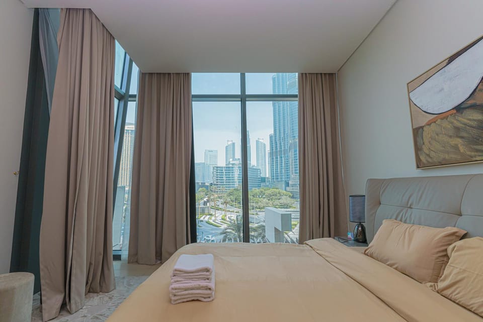 Rovostays Spacious apartment in Downtown in Dubai Near Burj Khalifa Apartment in Dubai