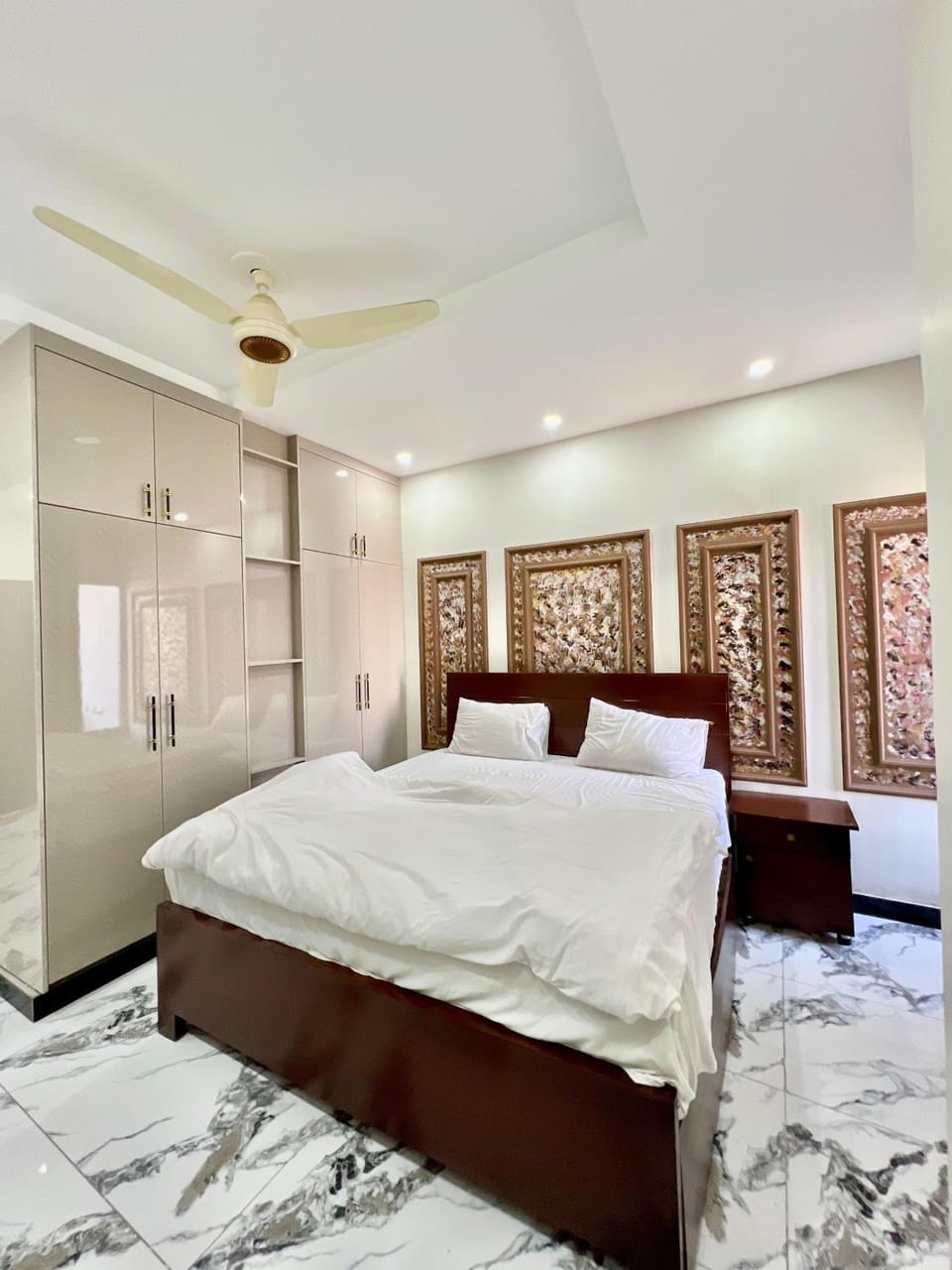 Bed, Photo of the whole room, Bedroom, wardrobe