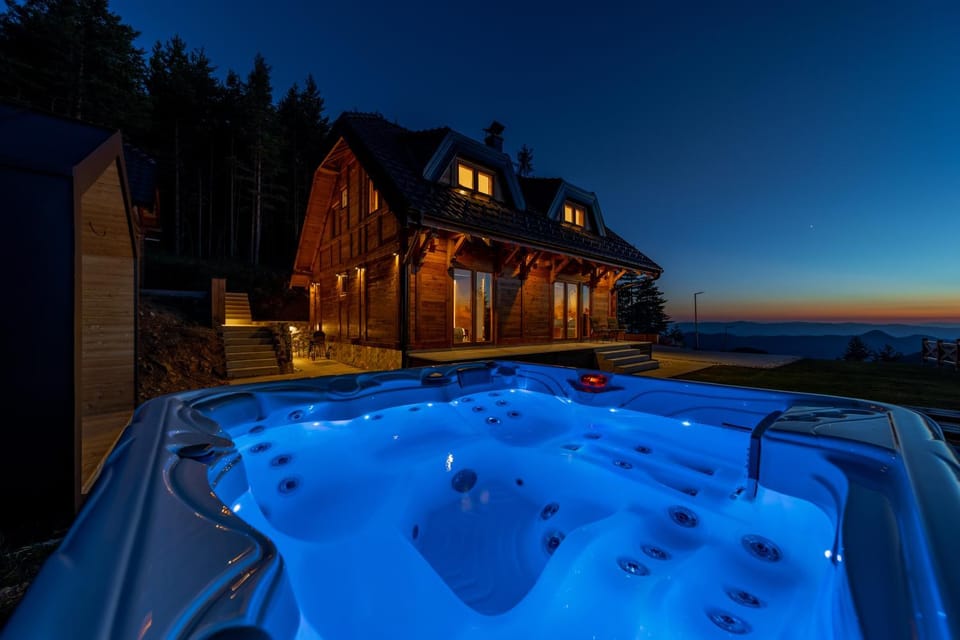 Night, Hot Tub