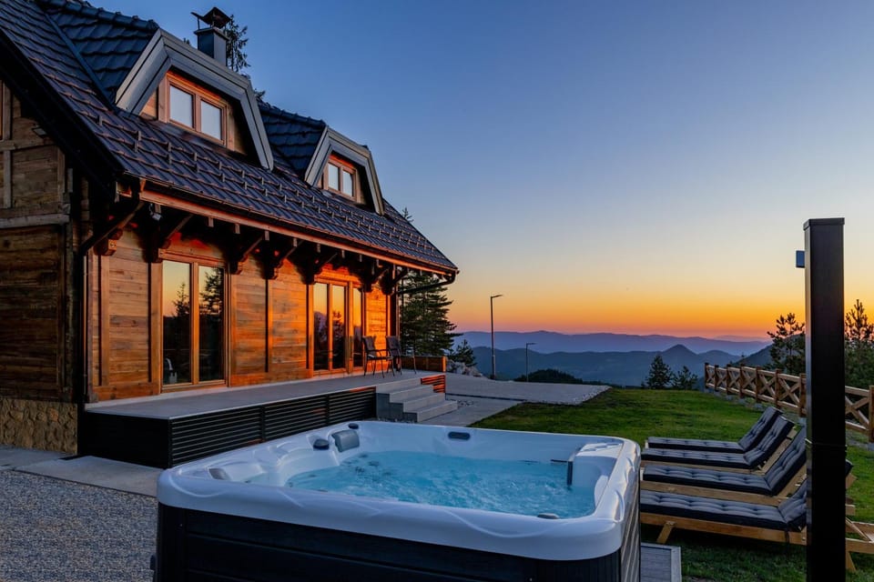 Natural landscape, Hot Tub
