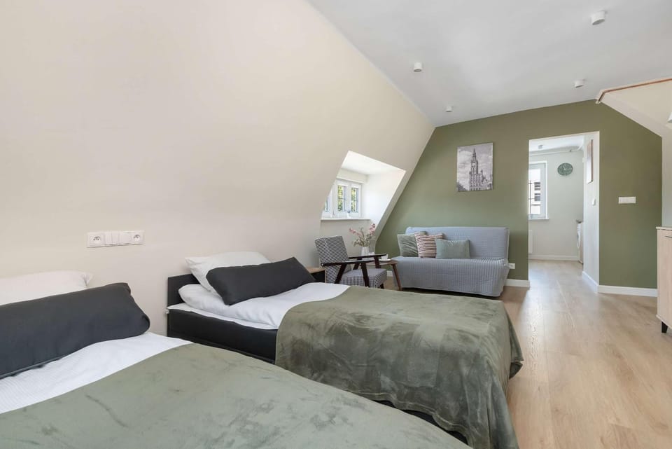 Bed, Living room, Seating area