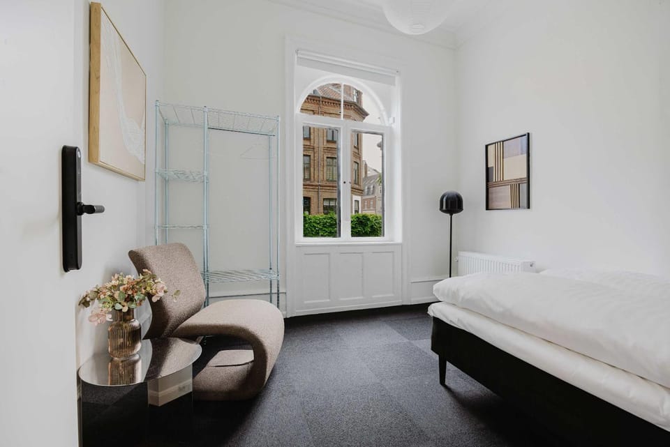 Nomad City Lakes Grand Room for 12 House in Frederiksberg