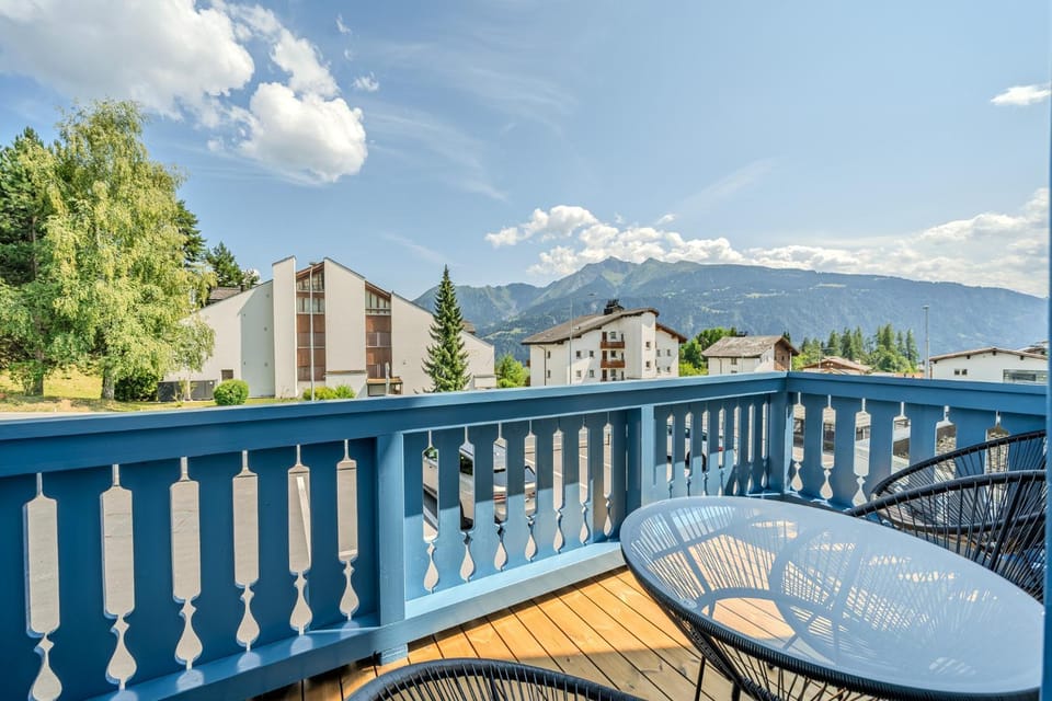 Day, Natural landscape, View (from property/room), Balcony/Terrace, Mountain view