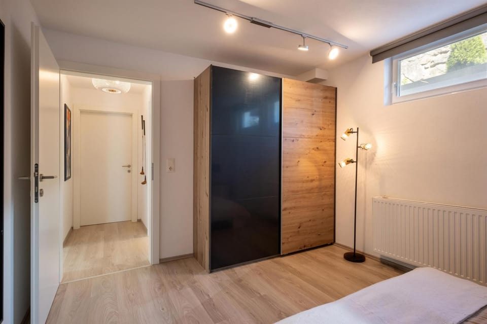 Bedroom, wardrobe