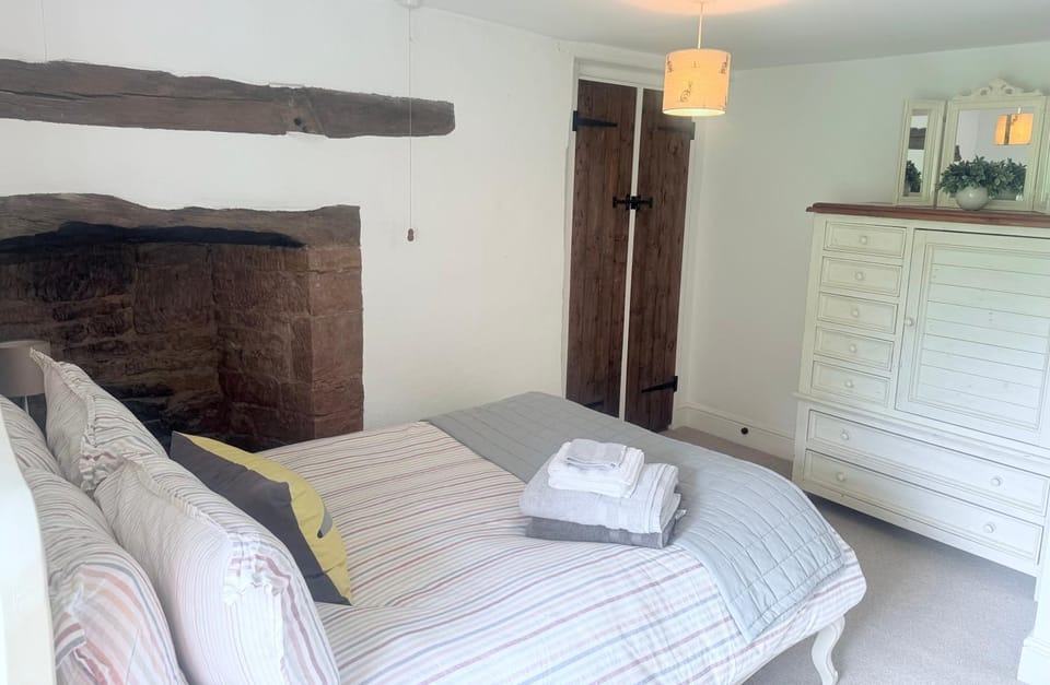 17th Century Farmhouse - Near Silverstone Circuit House in Daventry District