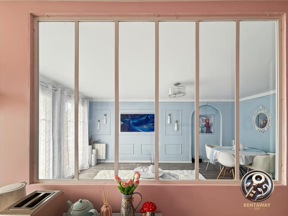 Enchanted Kingdom Disneyland Paris - Rentaway BnB Apartment in Bailly-Romainvilliers