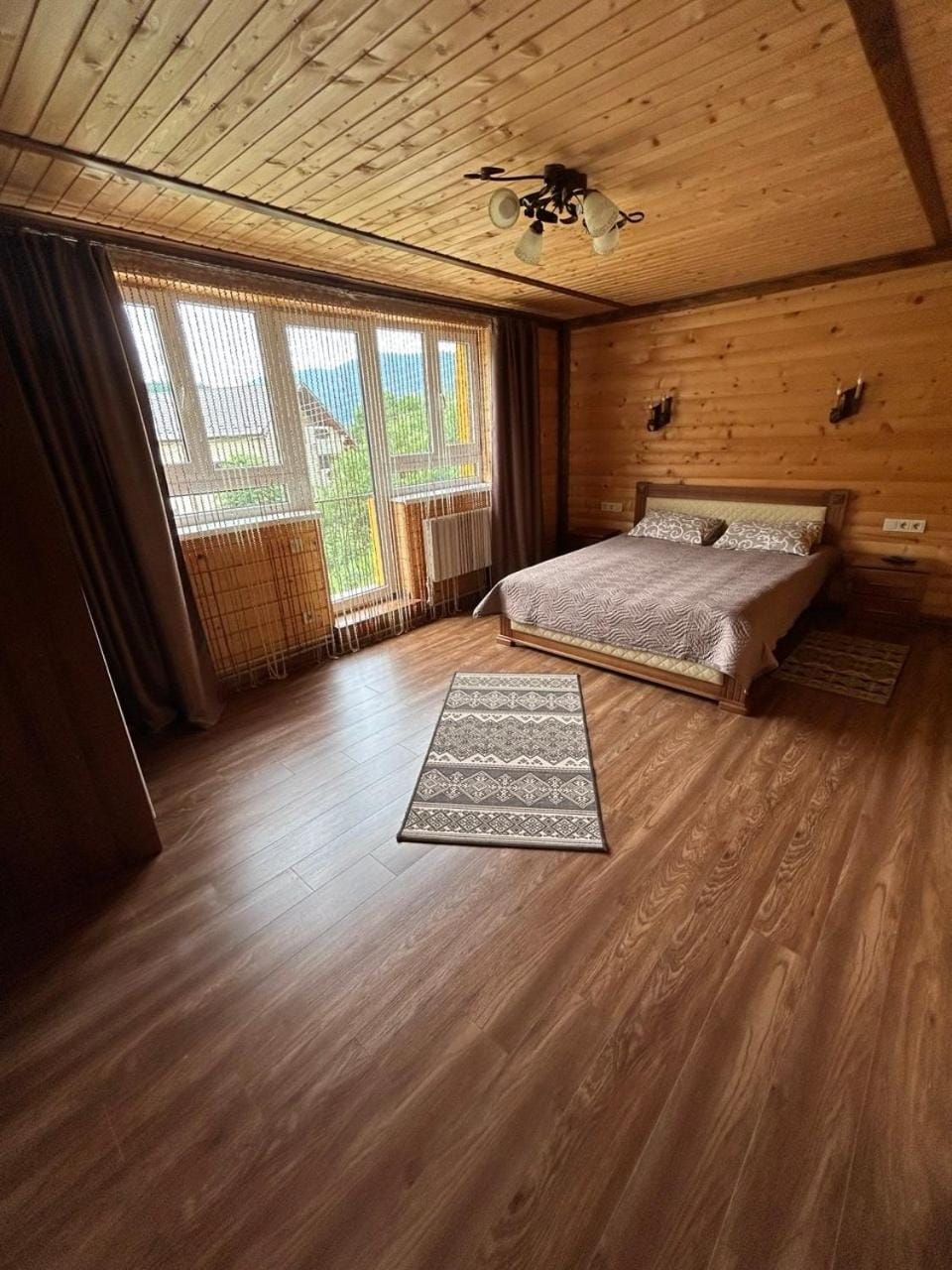 Bed, Photo of the whole room