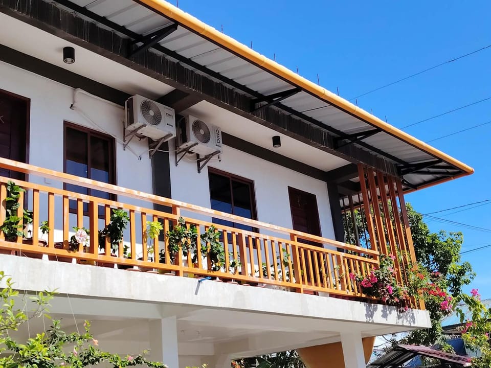 Faelora Homestay Vacation rental in General Luna