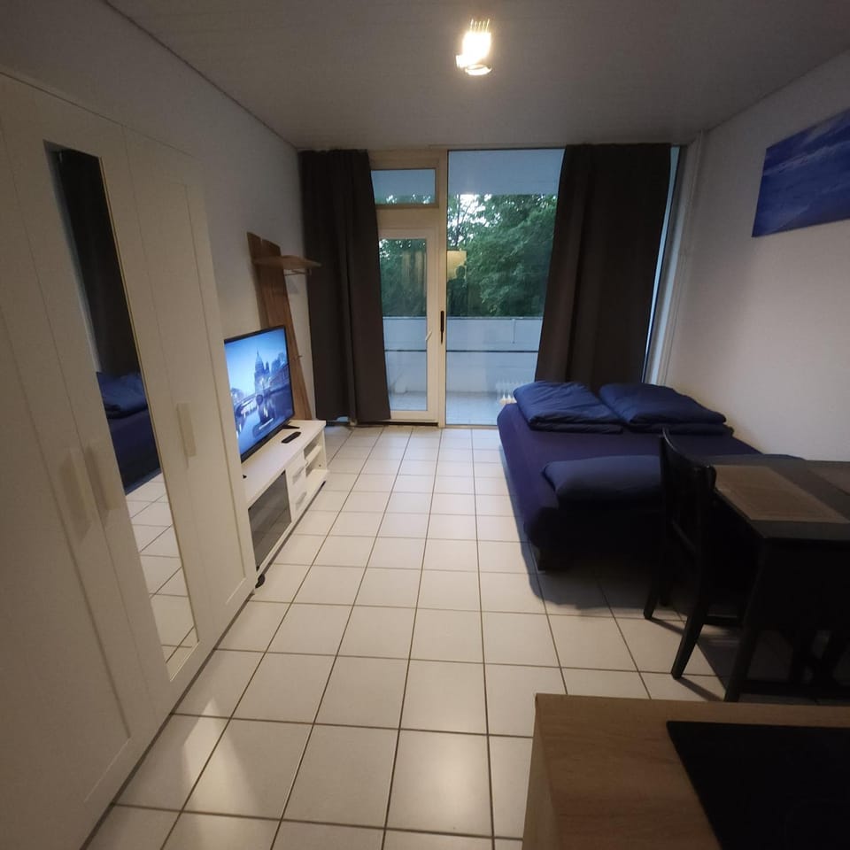 nice Apartment, nähe U-bahn U3, 15 min Zentrum, Garage Apartment in Munich