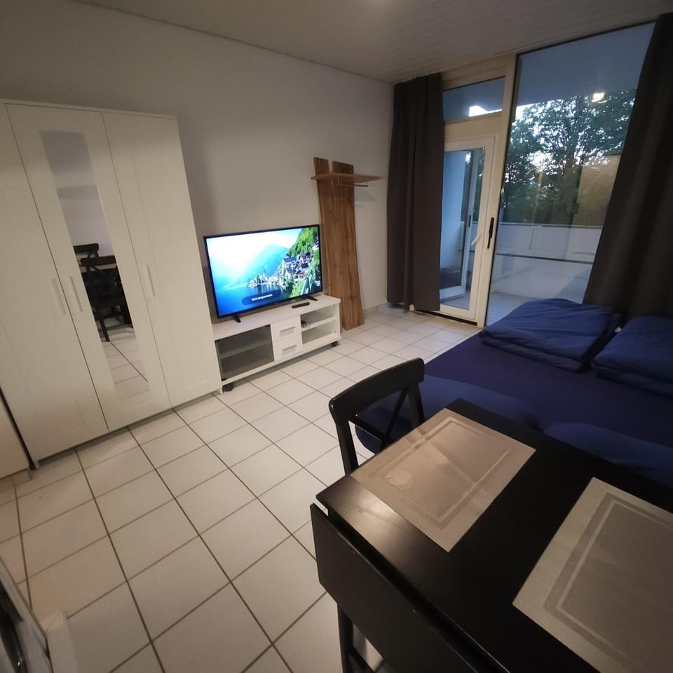 nice Apartment, nähe U-bahn U3, 15 min Zentrum, Garage Apartment in Munich