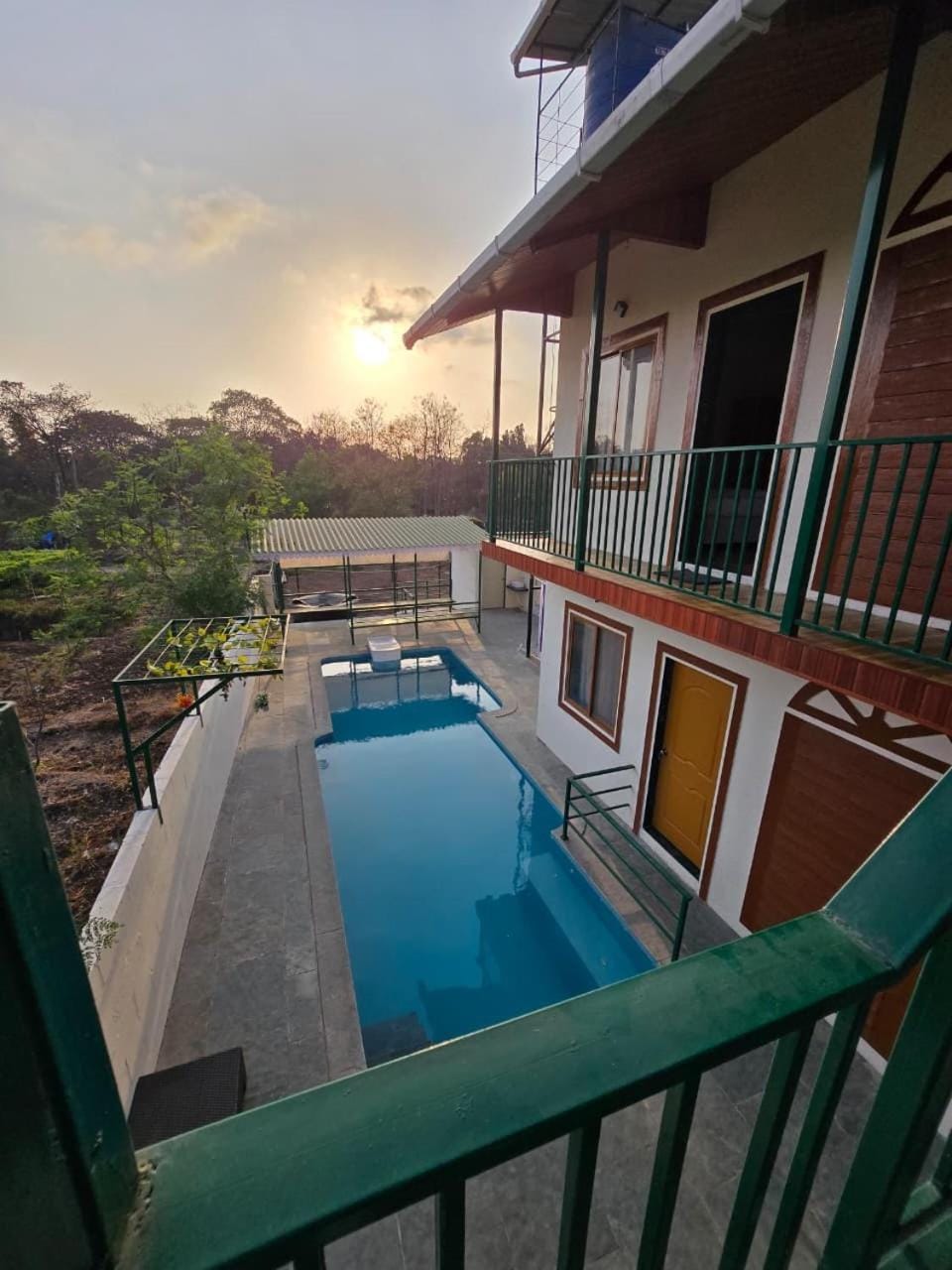 Swimming pool