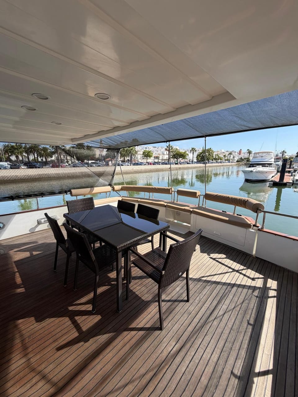 Balcony/Terrace, Dining area, River view