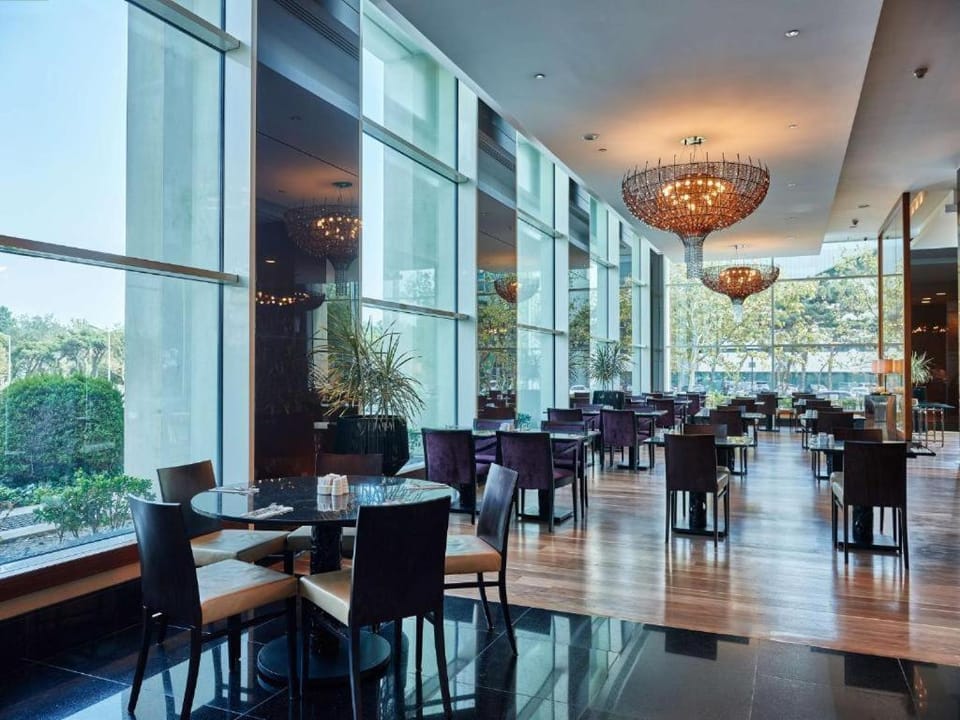 HILTON Residence of LUXURY 5 STARS Apartment and F1 & Sea view Apartment in Baku
