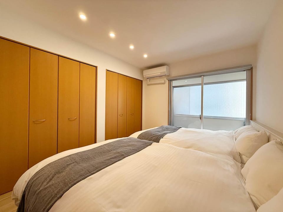 Tokaichi BLD by b hotel - Modern 3BR Near Peace Park Perfect for Long Stay Apartment in Hiroshima