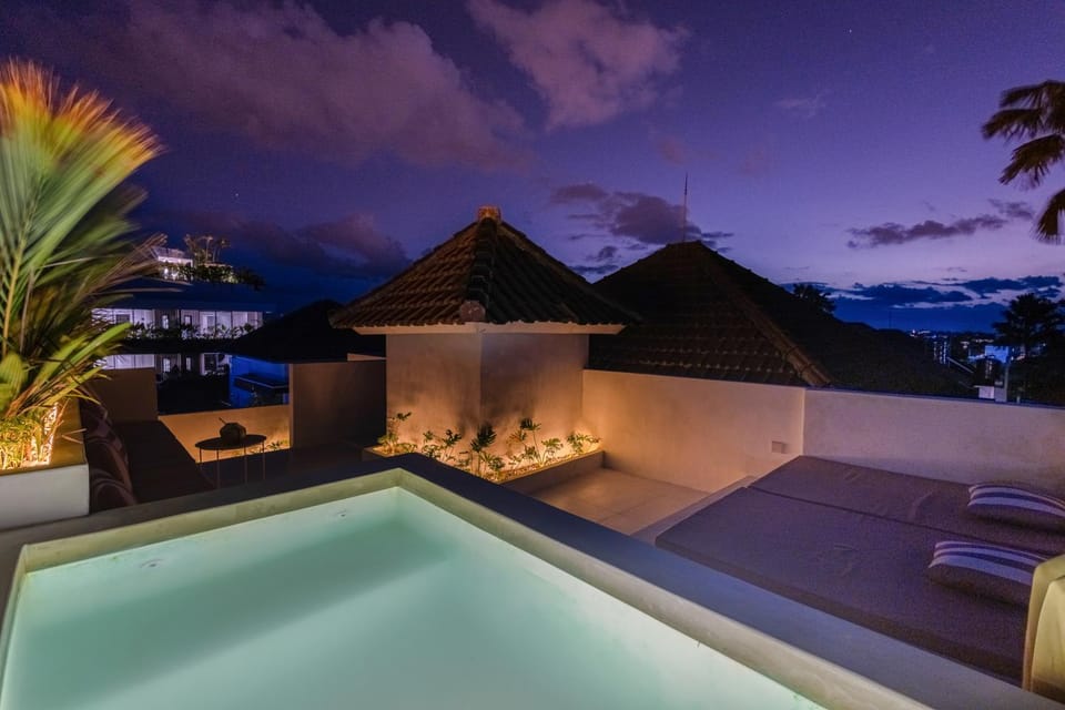 Night, Swimming pool