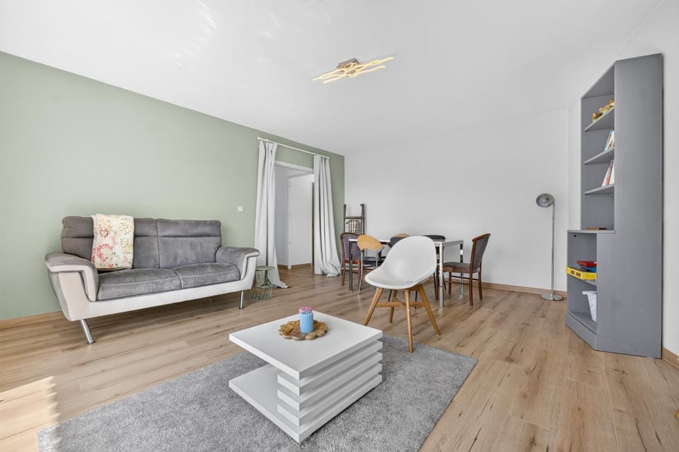 TV and multimedia, Living room, Dining area