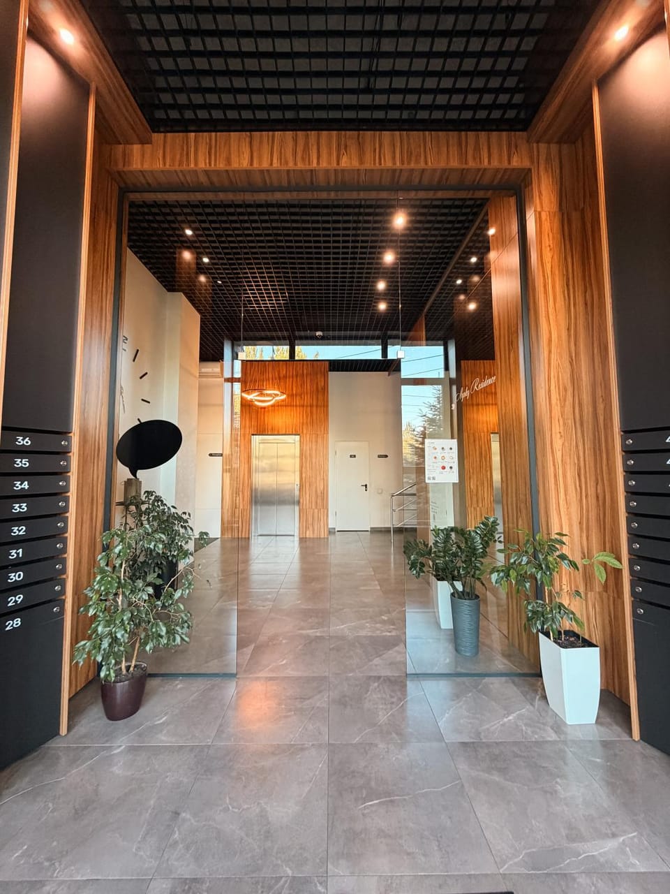 Facade/entrance
