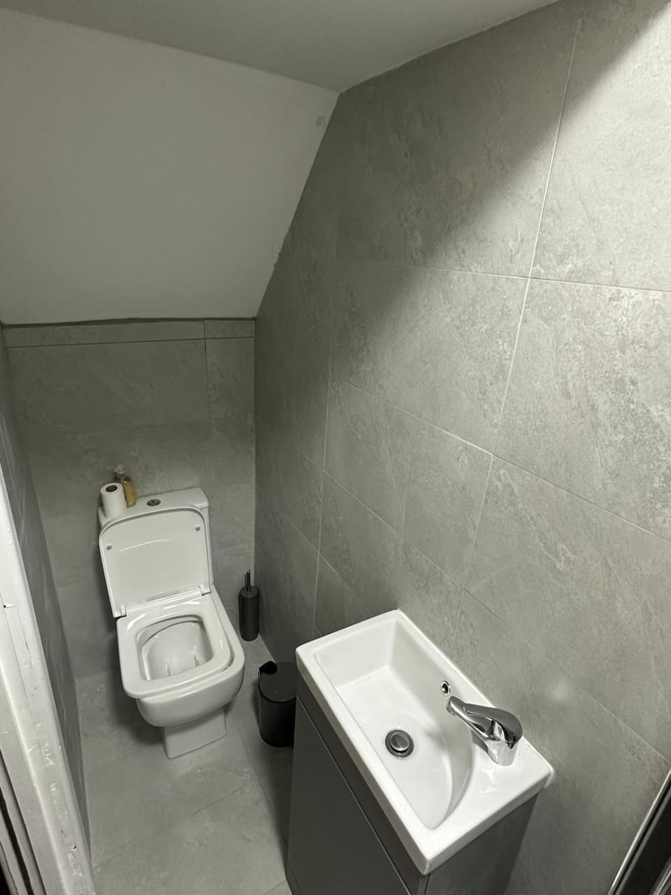 Plus Properties Leeds 4 Bed and Breakfast in Bradford