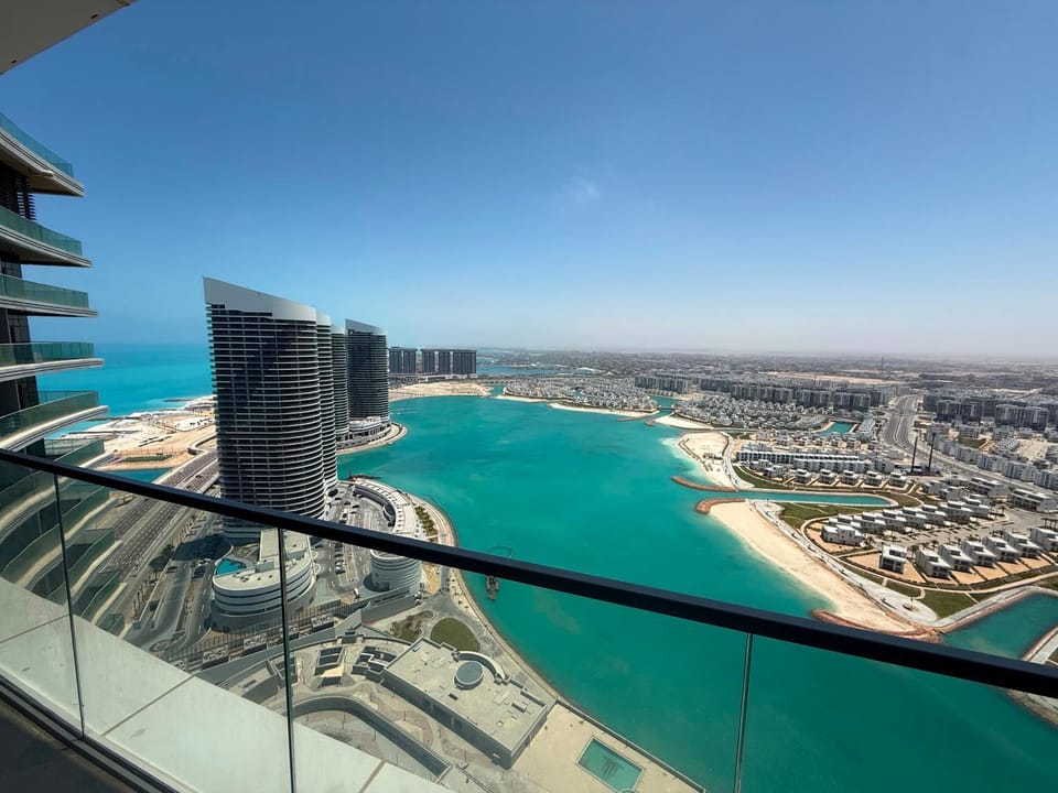 Nearby landmark, Day, Natural landscape, Bird's eye view, View (from property/room), Balcony/Terrace, Beach, City view, Sea view
