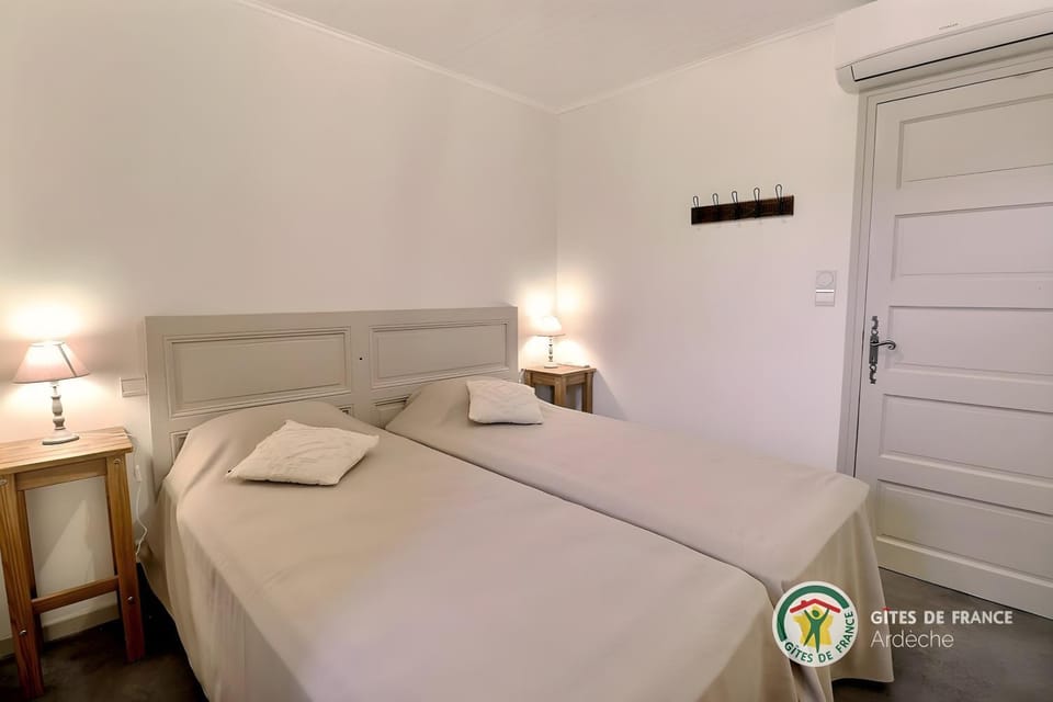 Property building, Living room, Bedroom