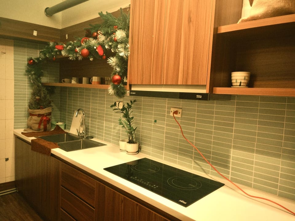 Kitchen or kitchenette, stove