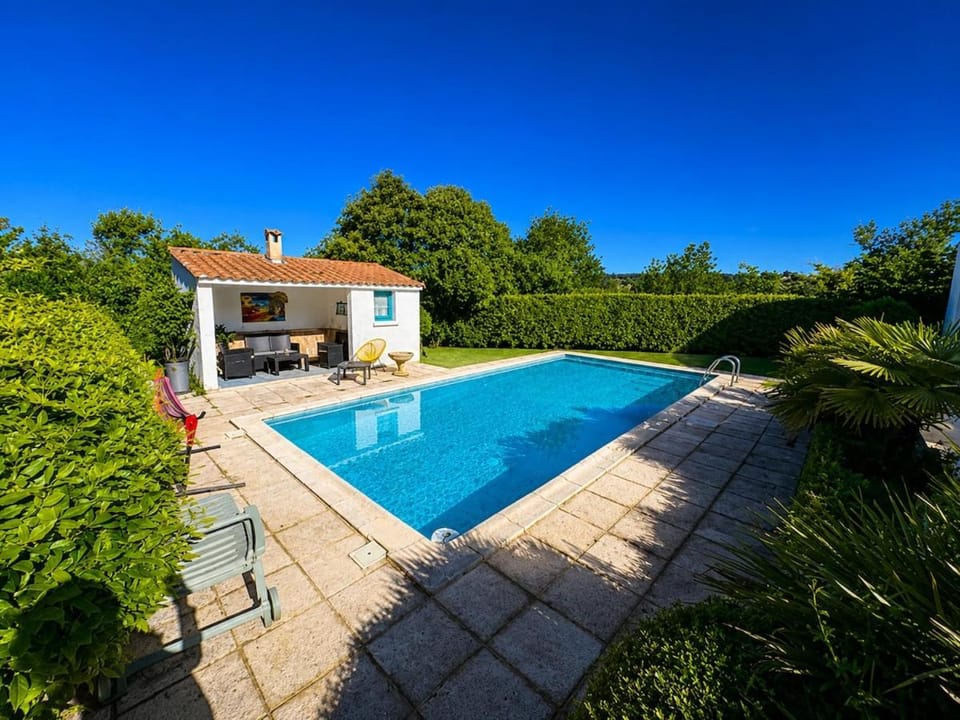 Garden, Garden view, Pool view, Swimming pool, sunbed