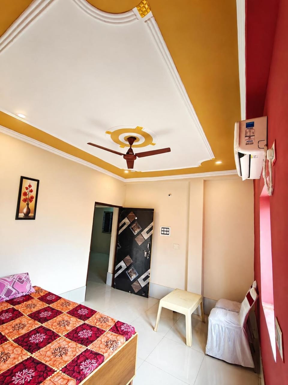 Bed, Photo of the whole room, Bedroom