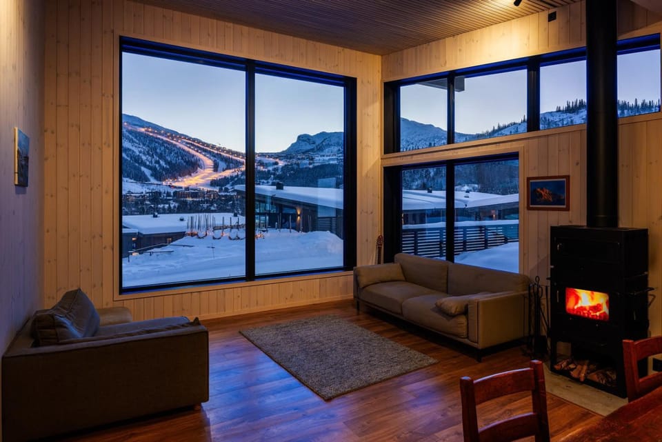 Natural landscape, Winter, Living room, Seating area, Evening entertainment, Mountain view