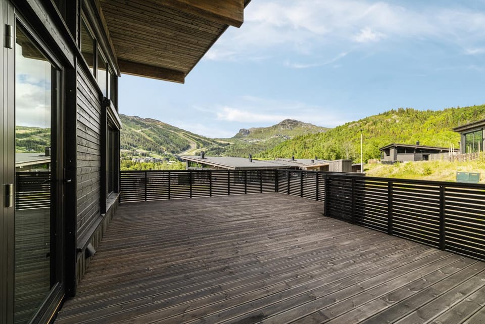 Spring, Day, Natural landscape, View (from property/room), Balcony/Terrace, Mountain view