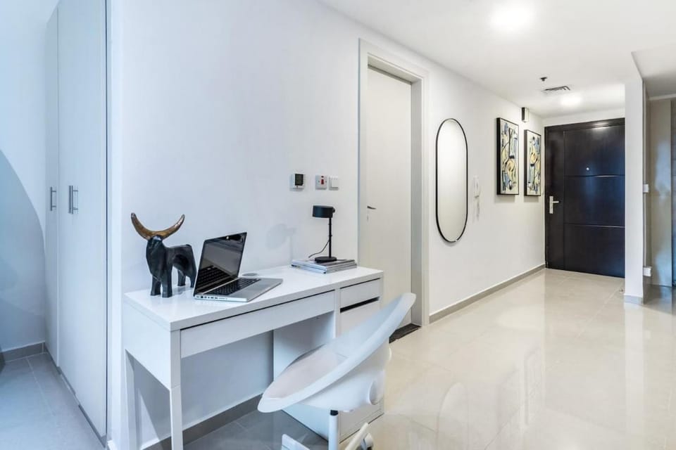 The Smart Concierge - Frankfurt Sports tower Apartment in Dubai