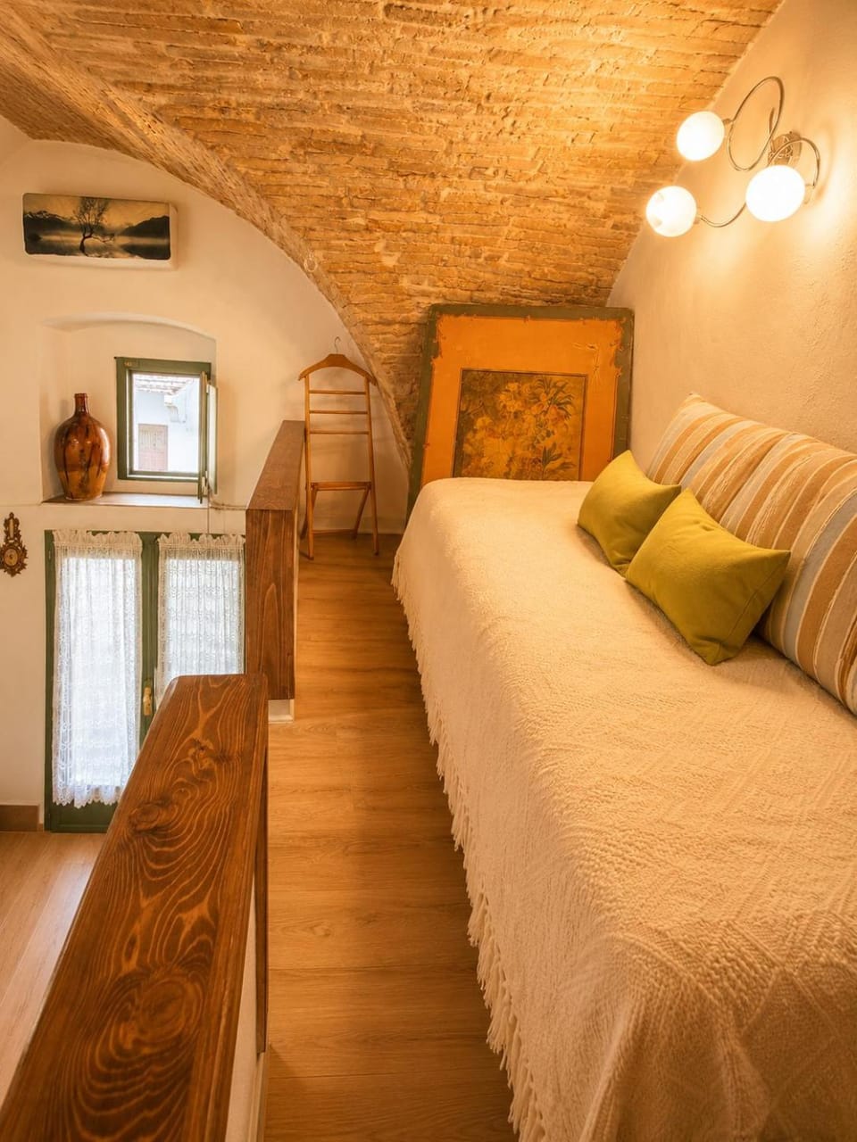 Bed, Photo of the whole room
