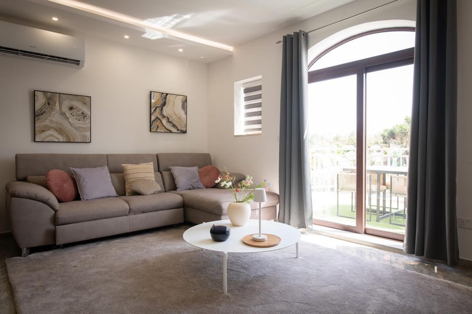 Balcony/Terrace, Living room, Garden view, Pool view