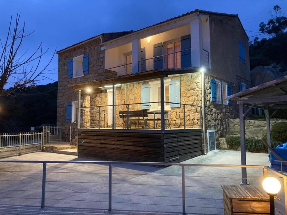 Pacciale House in Coti-Chiavari