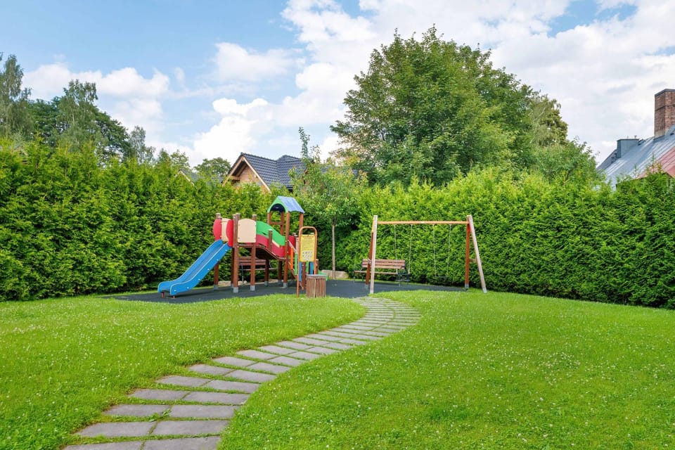 Day, Children play ground