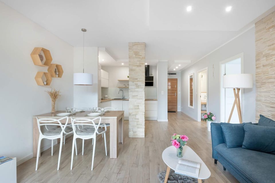Kitchen or kitchenette, Living room, Seating area, Dining area