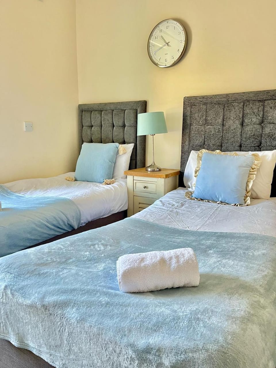 Cosy Apartment by Royal Mile Apartment in Edinburgh