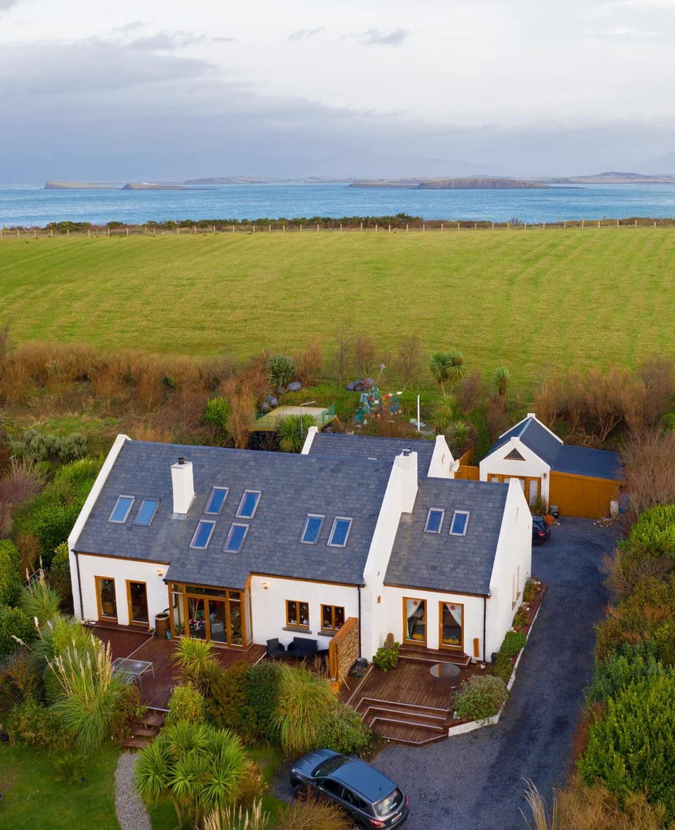 Property building, Neighbourhood, Bird's eye view, Sea view
