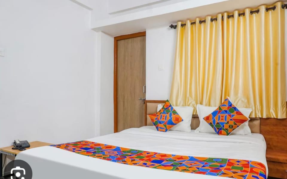 Hotel shailesh golden Temple with lift Hotel in Punjab, India
