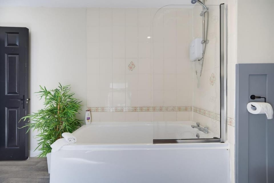Bathroom, Bath