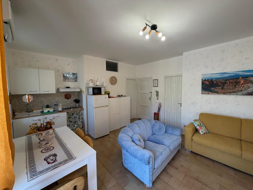 taormina orlando apartment Apartment in Naxos