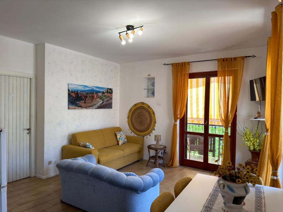 taormina orlando apartment Apartment in Naxos