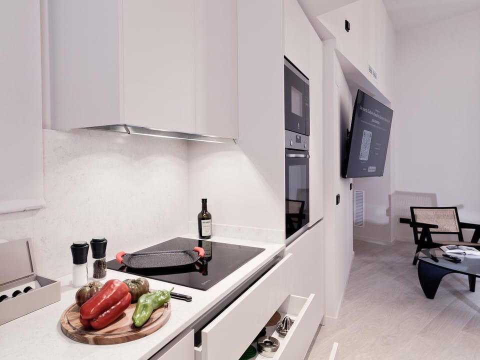Kitchen or kitchenette, Food and drinks, stove
