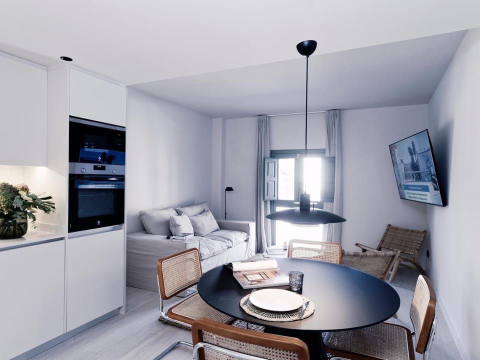 Living room, Seating area, Dining area