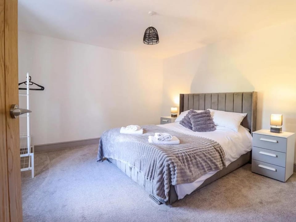 Preesgweene Farmhouse Apartment in England