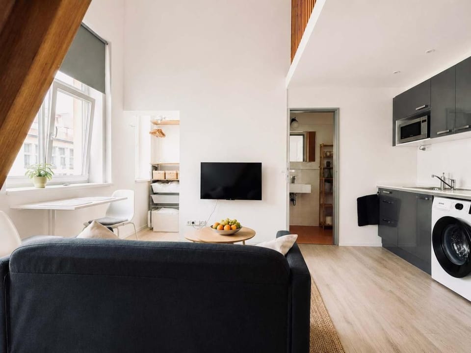Kitchen or kitchenette, Living room, Seating area, washing machine