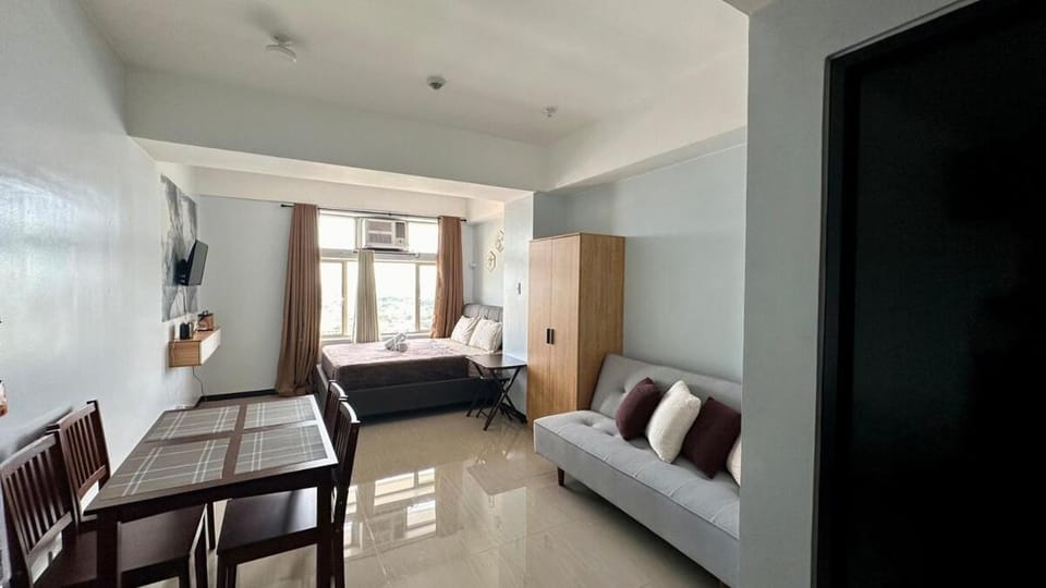 Manhattan Parkway Tower 1 S&G Haven Staycation Araneta City Apartment hotel in Pasig