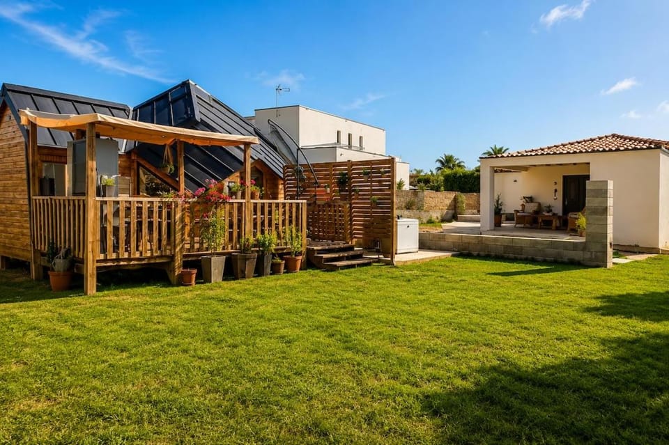 Property building, Patio, Garden, Garden view