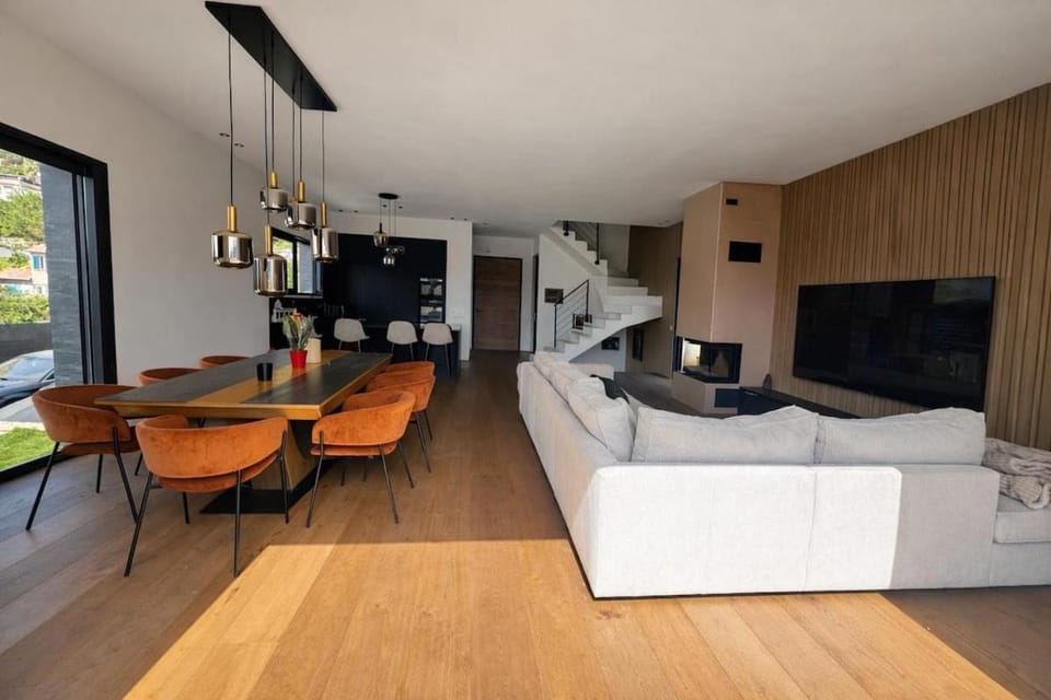 Superbe Villa moderne au calme et proche de la mer Villa in Antibes